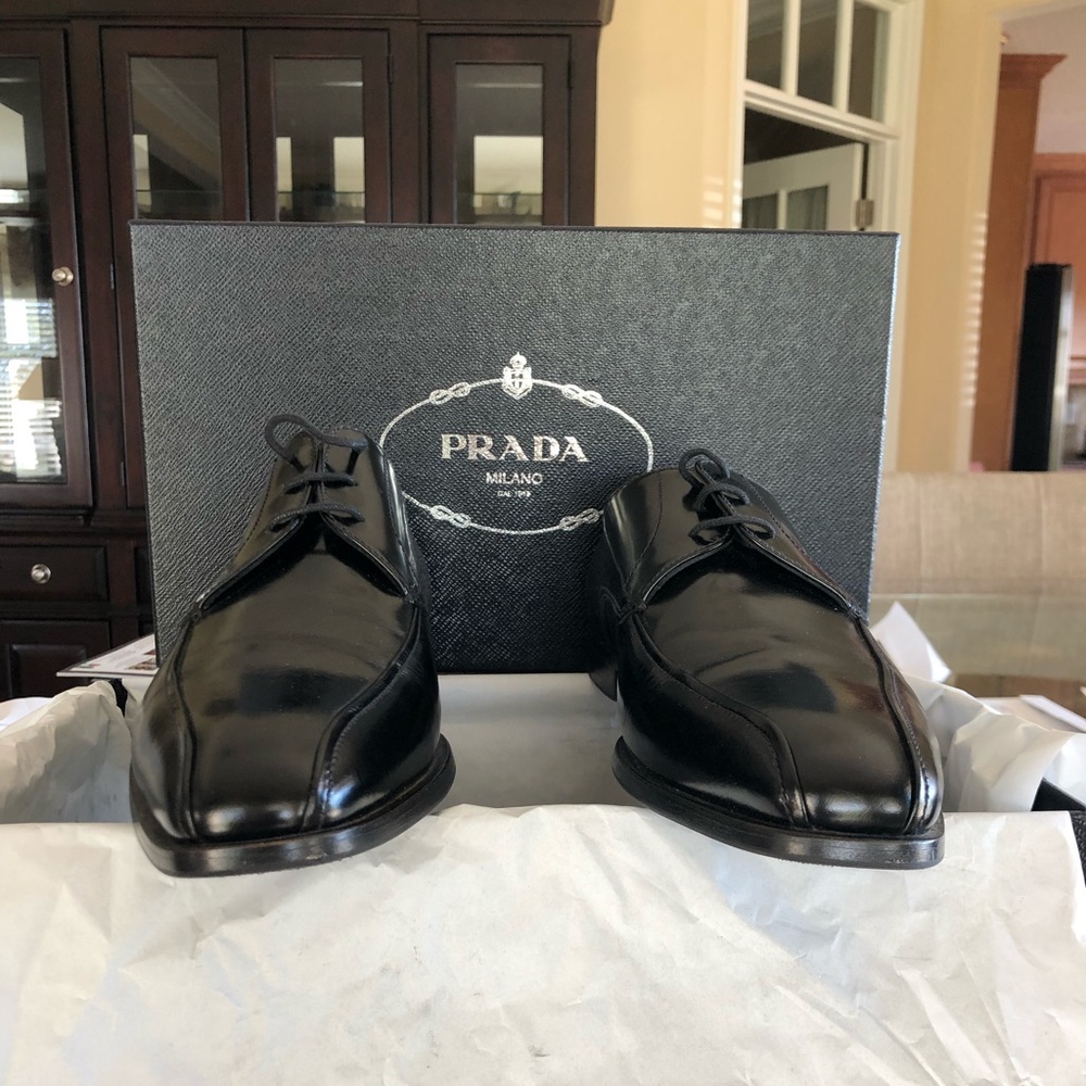 Prada black patent leather dress shoes. - Picture 2 of 7